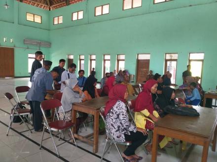 Pendampingan Pembagian Buku Rekening Bank kepada Penerima Manfaat RTLH BSPS 2019